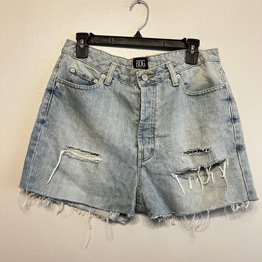 BDG Urban Outfitters Distressed Denim Shorts Light Wash High Rise Size 30
